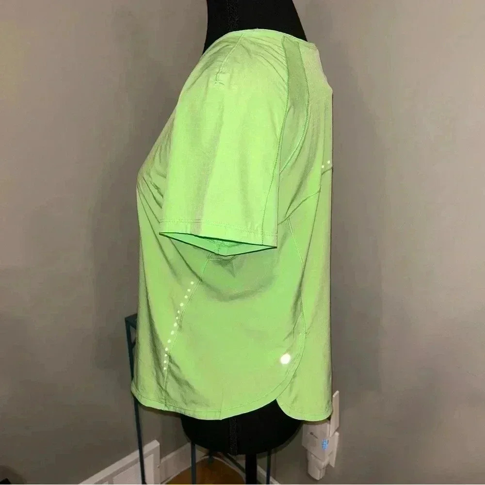 Lululemon Tee - Picture 3 of 4